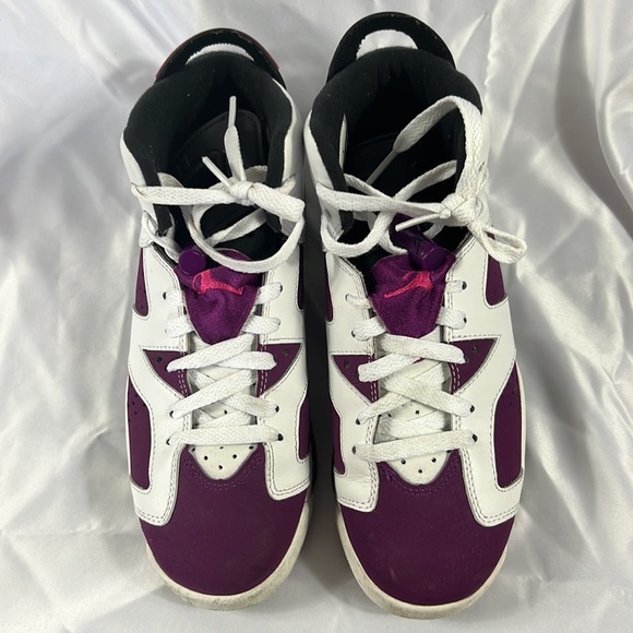 Air Jordan 6 Retro GS Shoes White/Vivid
Pink-Bright Grape-Black size 6.5 (Copy) - Picture 2 of 6
